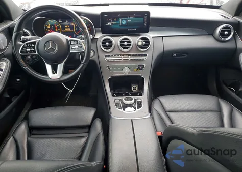 2021 Mercedes-Benz C 300 4Matic z USA, uszkodzony, nr VIN W1KWF8EB4MR649177